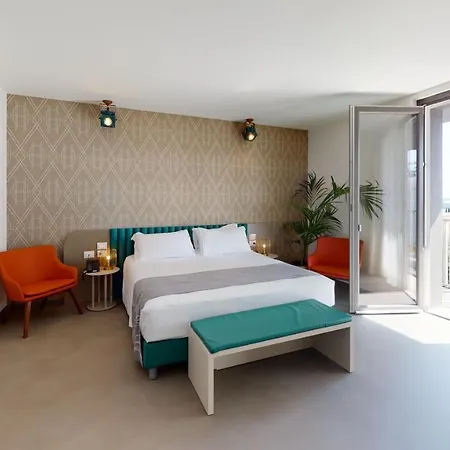 Diva Hotel Lignano - Adults Only Lignano Sabbiadoro Exterior foto