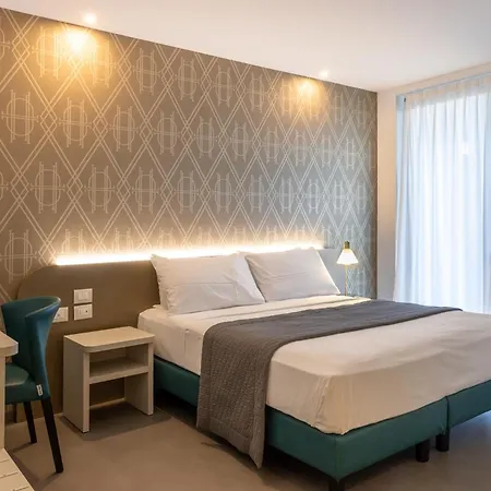 Diva Hotel Lignano - Adults Only Lignano Sabbiadoro Exterior foto